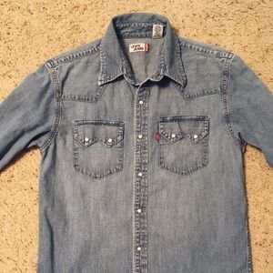 Levi’s Pearlsnap Denim shirt